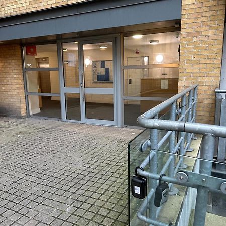 Entire Flat In Ealing Διαμέρισμα Λονδίνο Εξωτερικό φωτογραφία