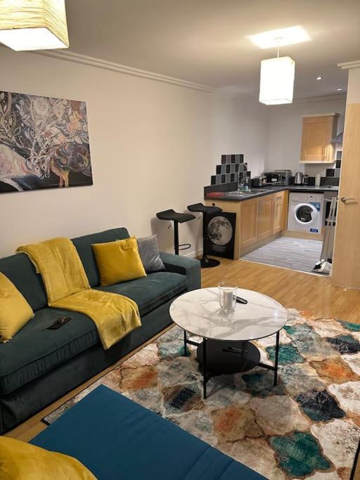 Entire Flat In Ealing Διαμέρισμα Λονδίνο Εξωτερικό φωτογραφία