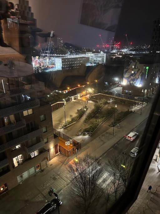 Entire Flat In Ealing Διαμέρισμα Λονδίνο Εξωτερικό φωτογραφία