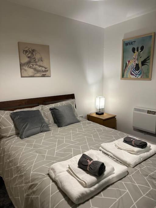Entire Flat In Ealing Διαμέρισμα Λονδίνο Εξωτερικό φωτογραφία