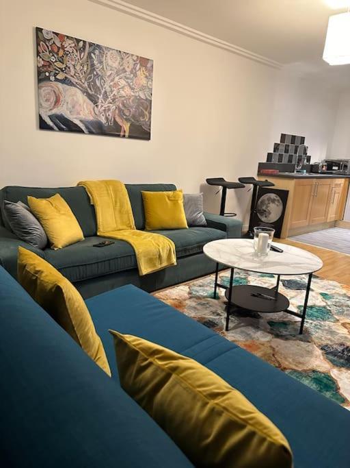 Entire Flat In Ealing Διαμέρισμα Λονδίνο Εξωτερικό φωτογραφία