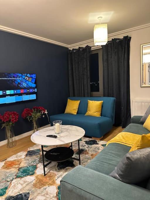 Entire Flat In Ealing Διαμέρισμα Λονδίνο Εξωτερικό φωτογραφία